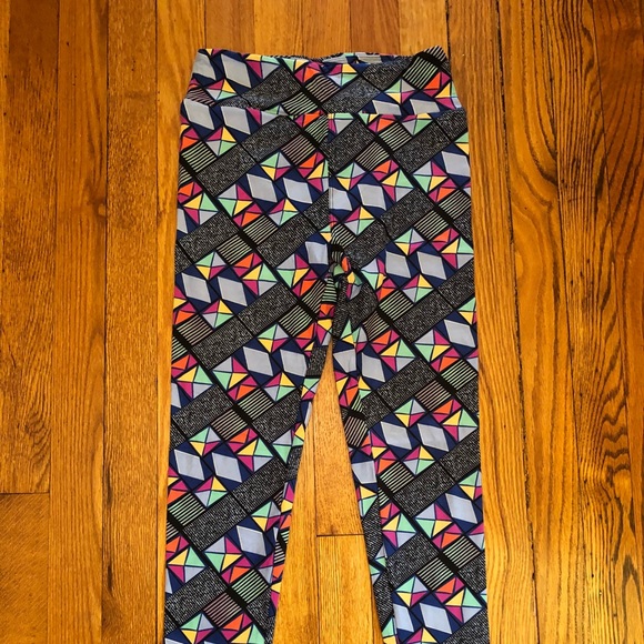 Lularoe OS Leggings - Picture 2 of 3